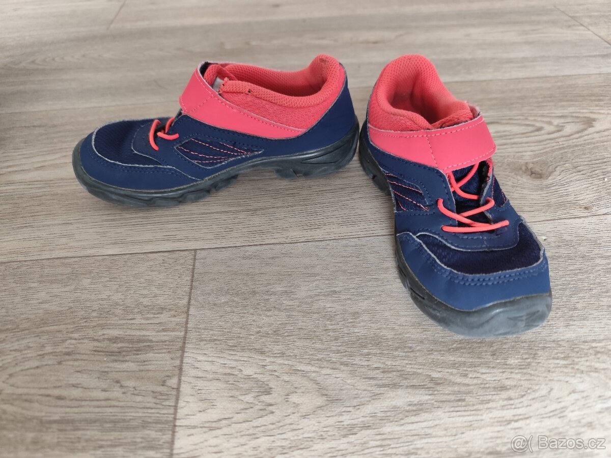 Dívčí trekové boty Quechua vel 31