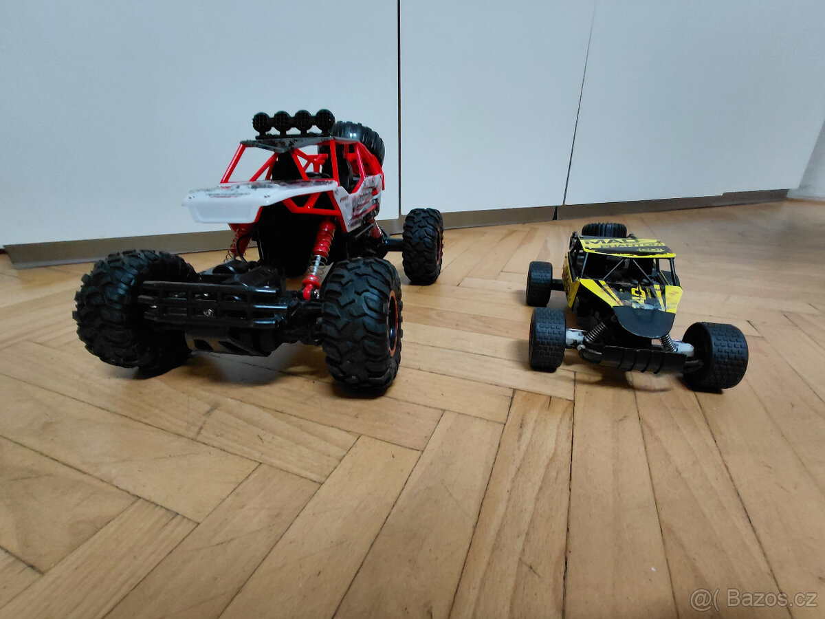 Dvě auta na dálkové ovládání