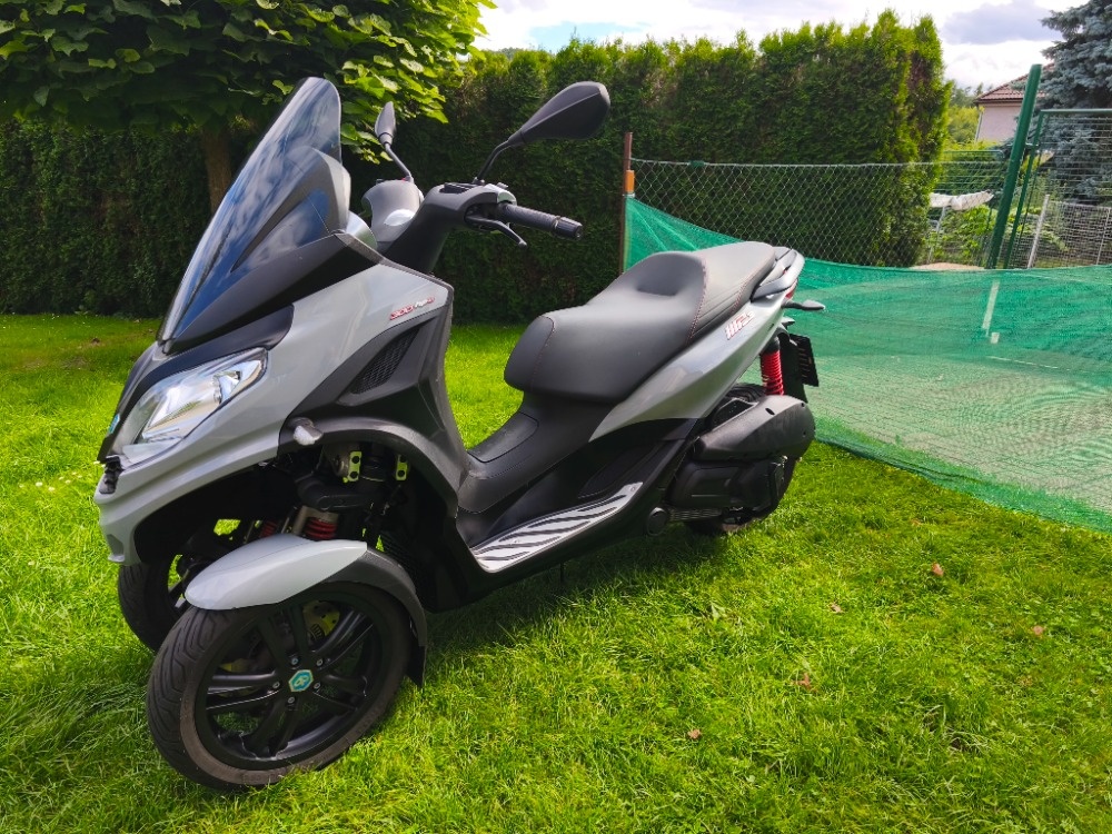 Piaggio MP3 300i.e. LT Sport HPE (2020) TOP stav, po servisu