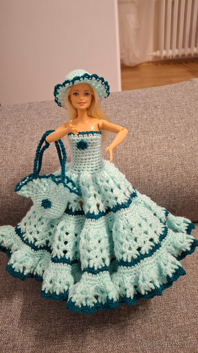 háčkované šatičky na barbie