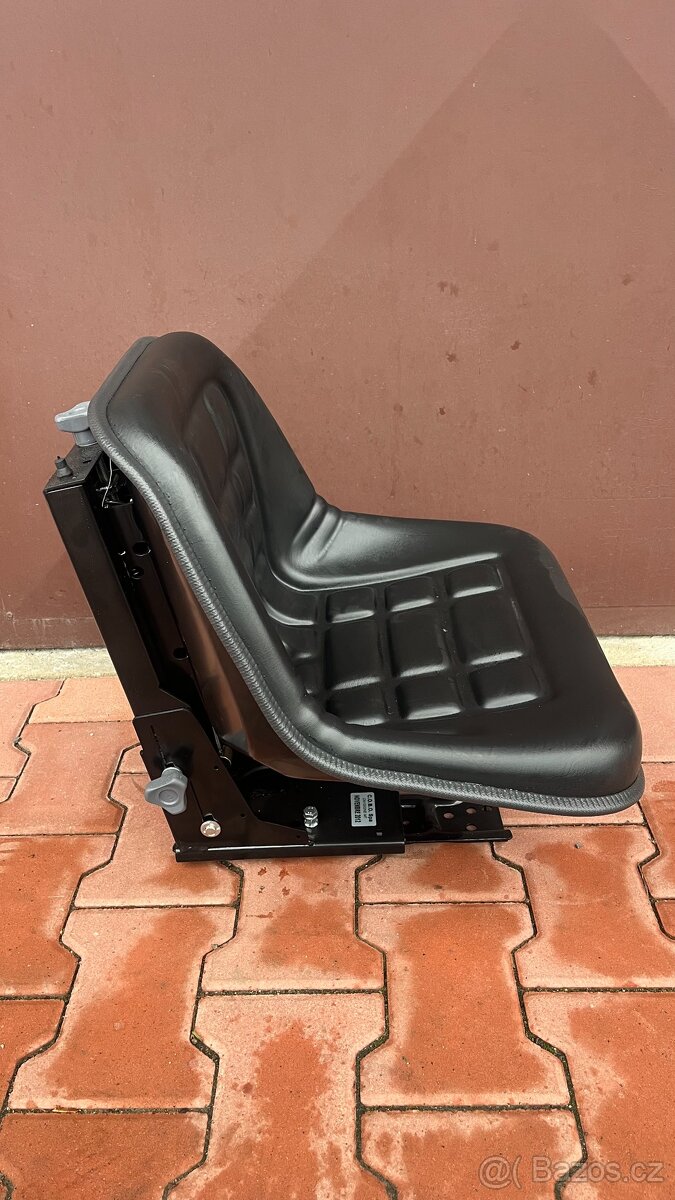 Traktorová sedačka COBO