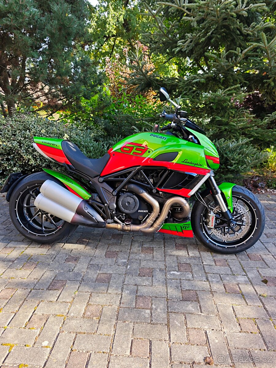 Ducati Diavel Carbon