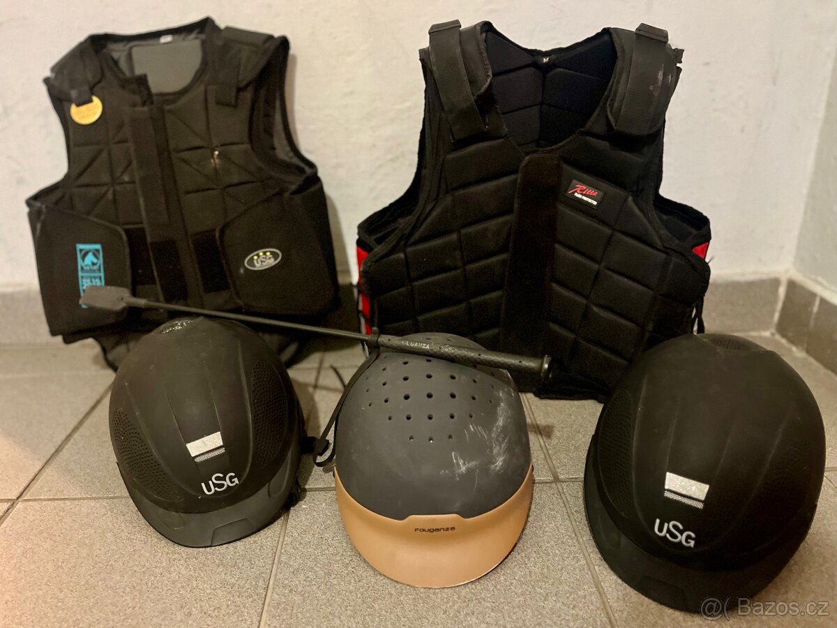 Vesty a přilby na koně