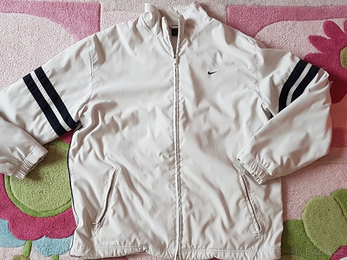 Bunda Nike