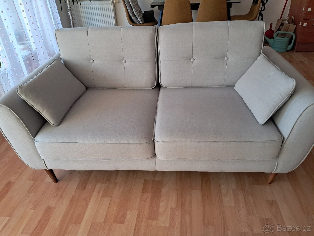 Dvoumístná pohovka šedá