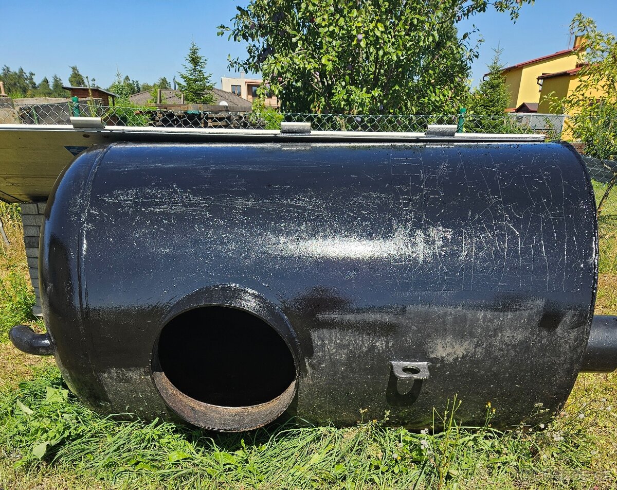 Prodám kovovou detenční nádrž