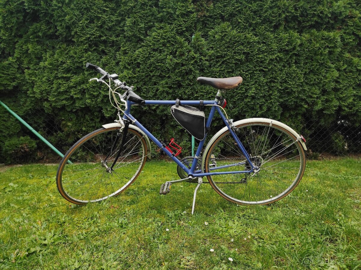 Jízdní kolo Favorit