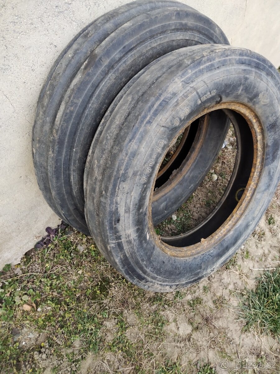 Pneumatiky na traktor