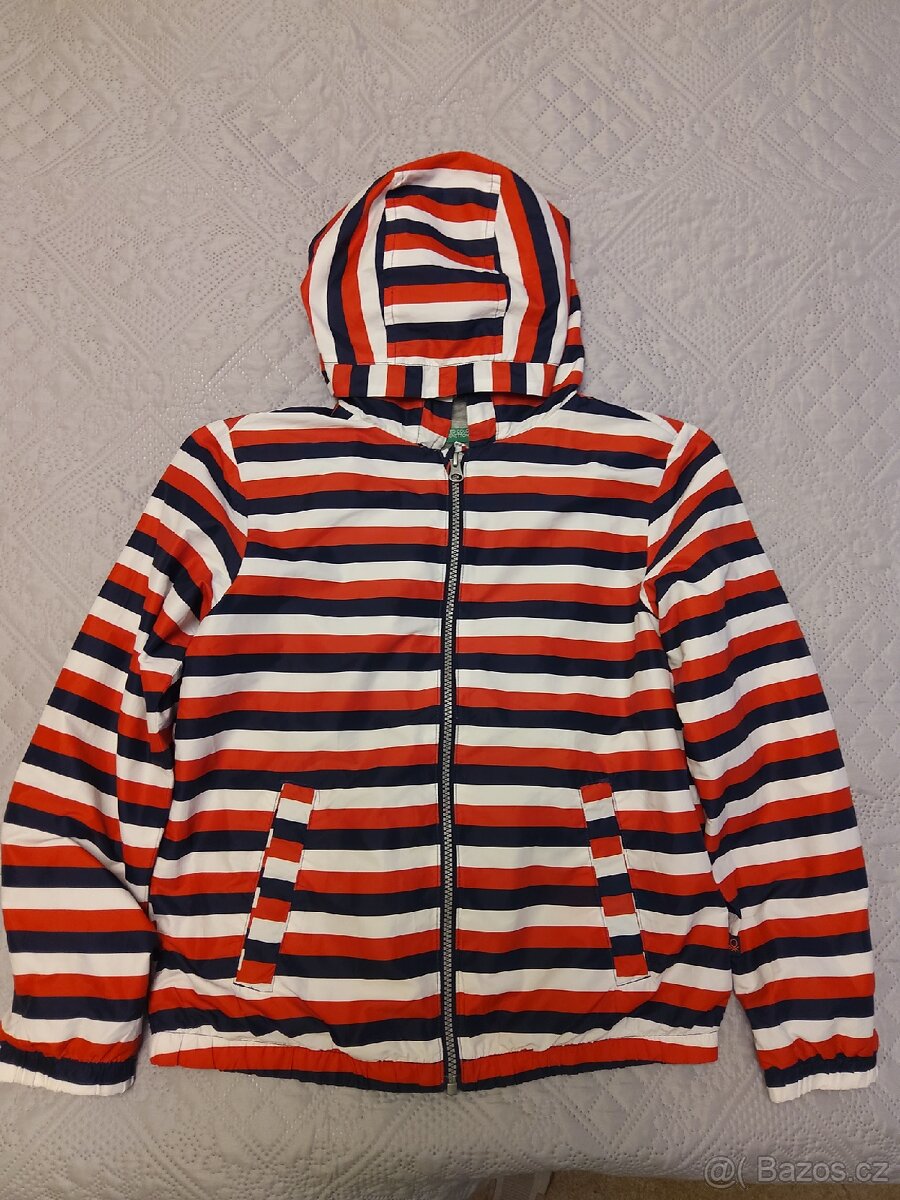 Dětská větrovka zn. BENETTON, vel. 150 / XL