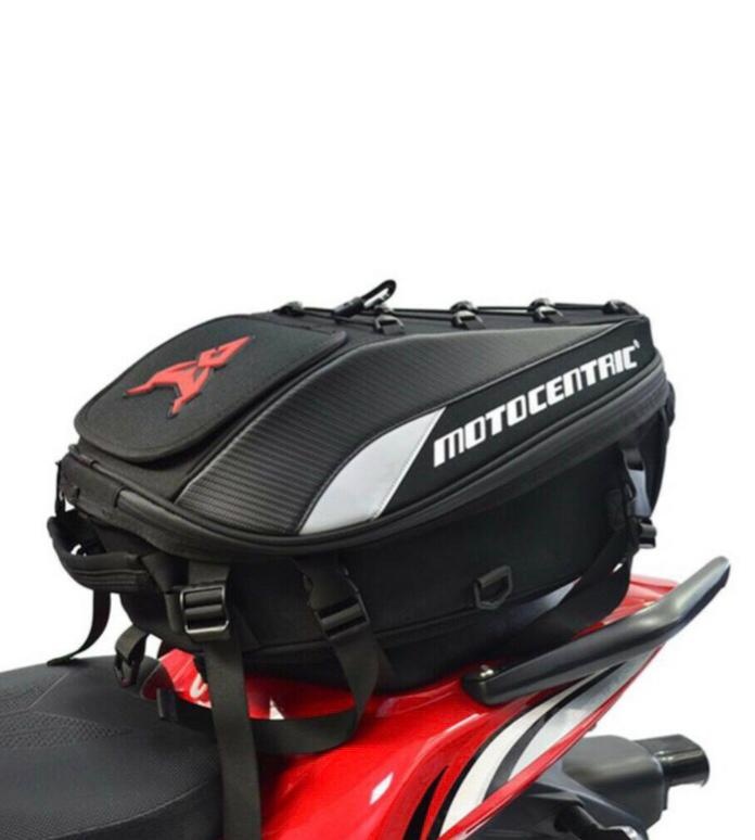 batoh a moto brašna na sedlo spolujezdce