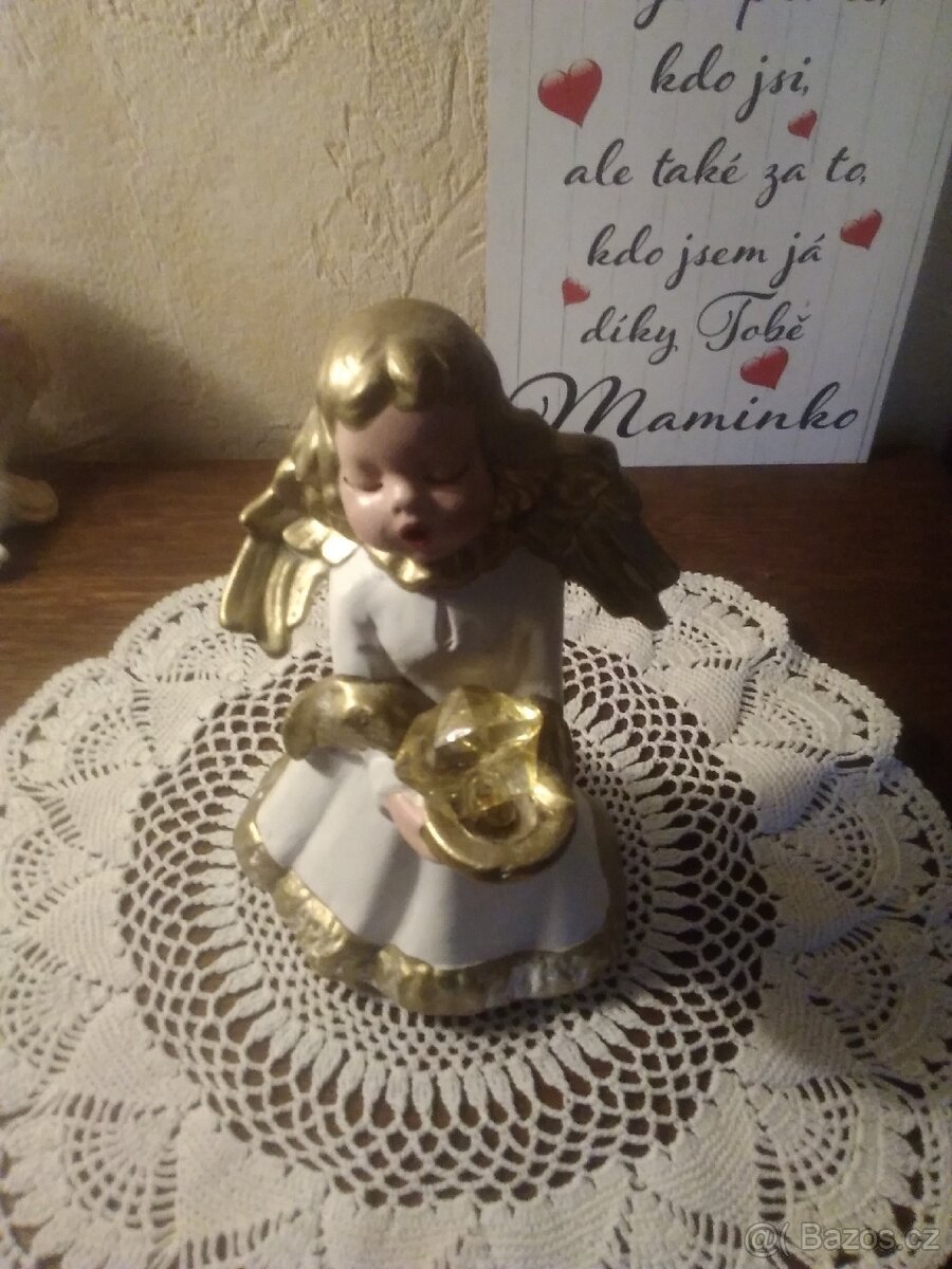 Krásný barokní andělíček