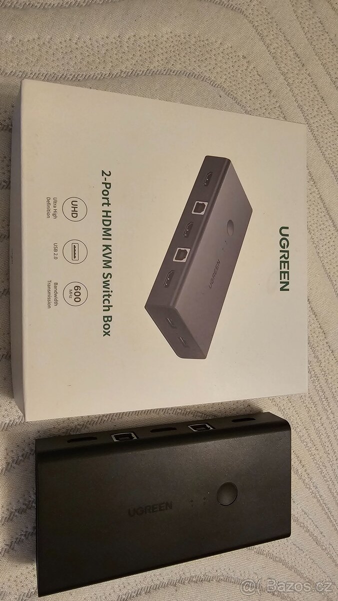 Přepínač mezi 2 PC - Ugreen 2 In 1 Out HDMI + USB-B + USB-A