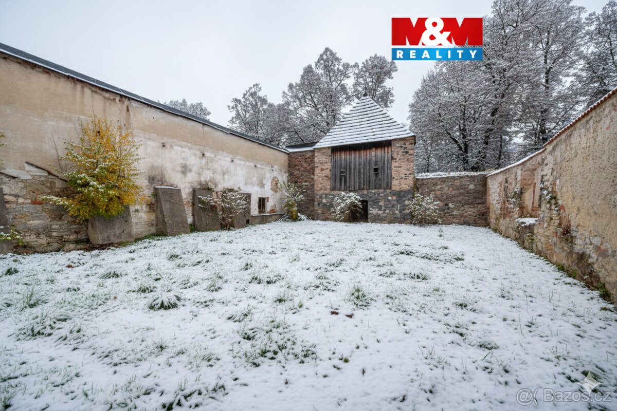 Prodej obchodního objektu, 476 m², Polička, ul. Komenského