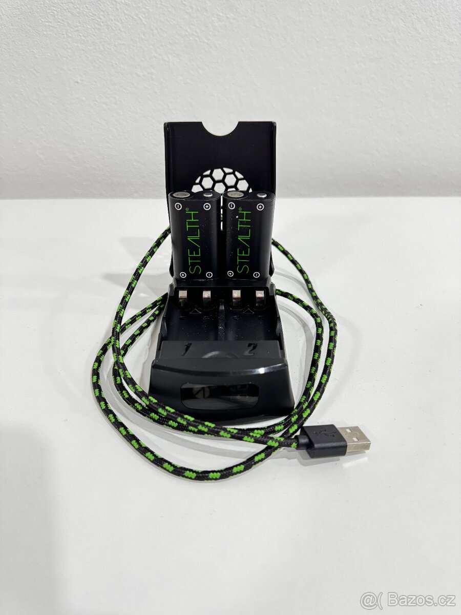 Prodám nabíjecí stanici pro baterie ovladače Xbox Series