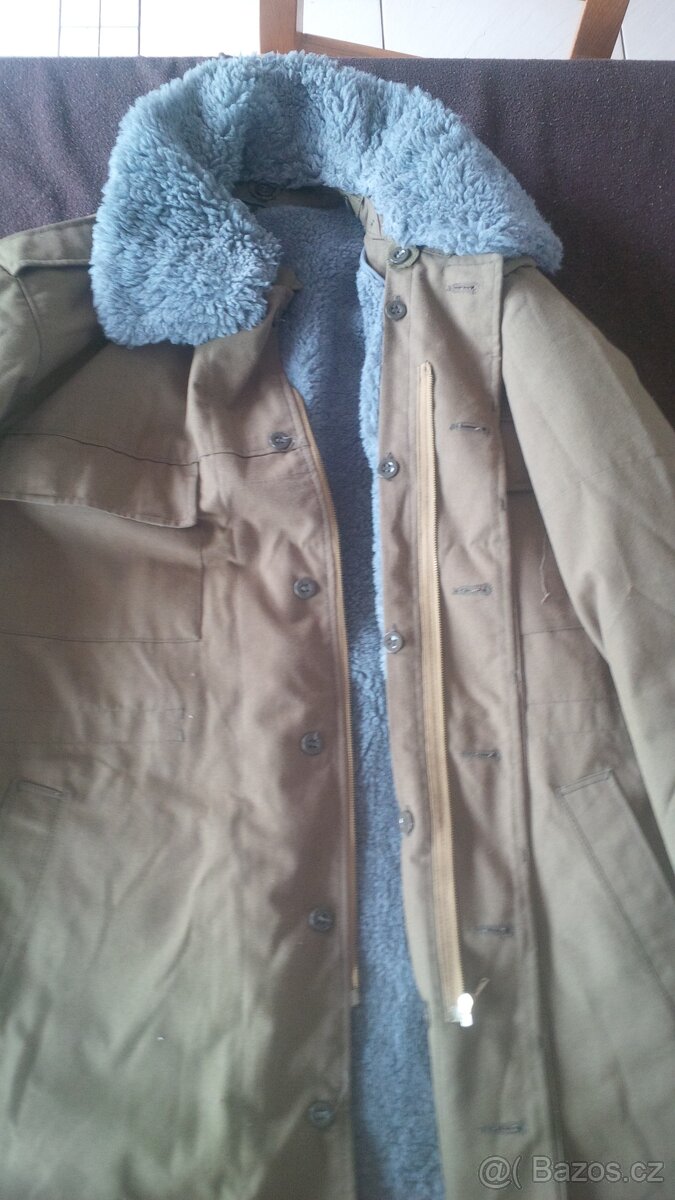 Vojenský kabát s odepínatelnou zimní vložkou