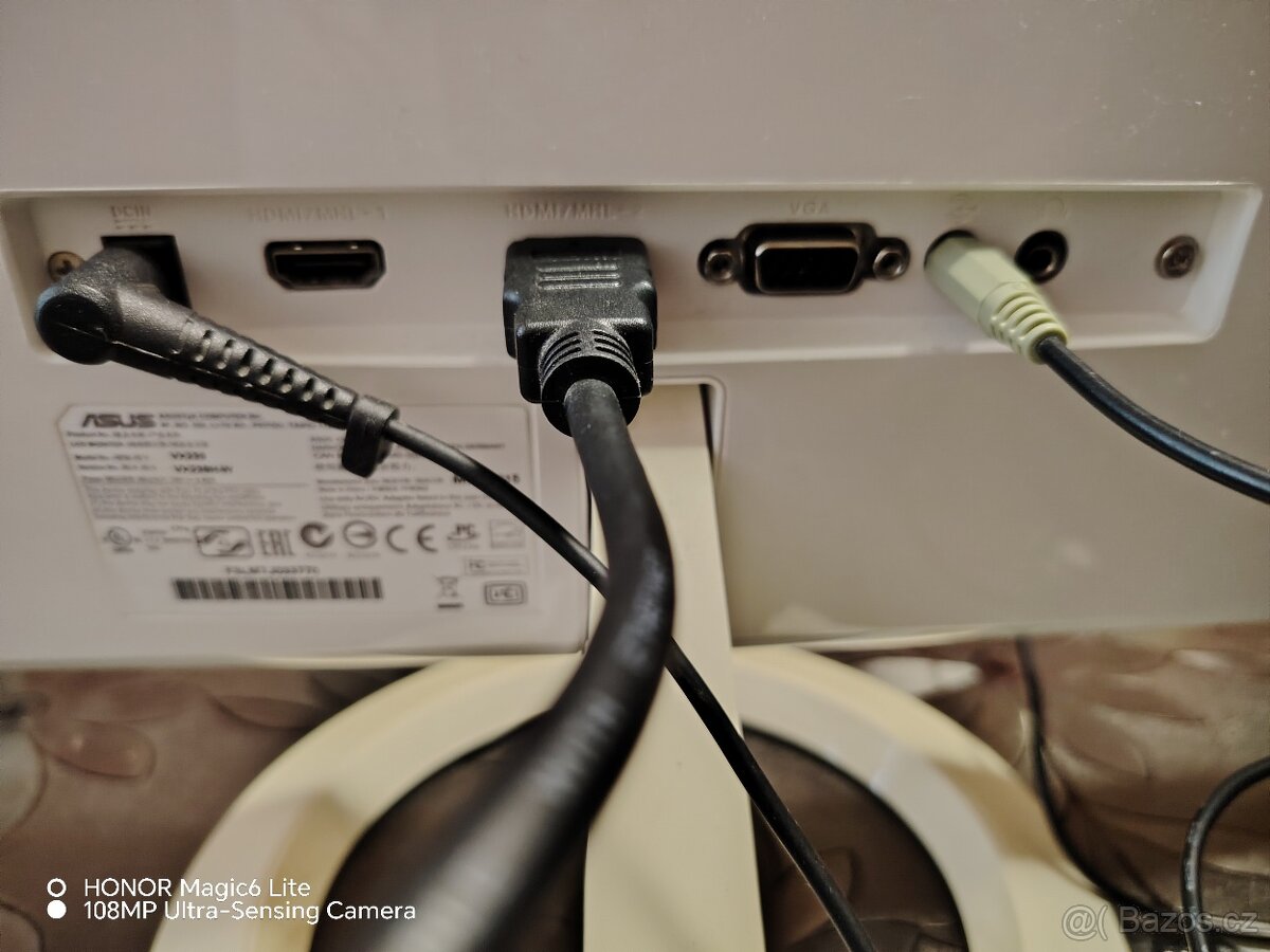 Počítačová sestava Intel DVD vypalovačka , čtečka karet.