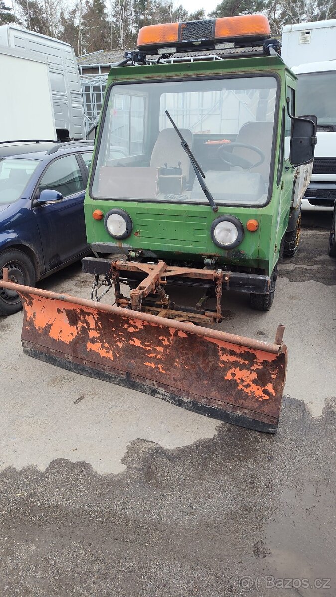 Multicar M25 sklápěč radlice kropicí lišta kropička