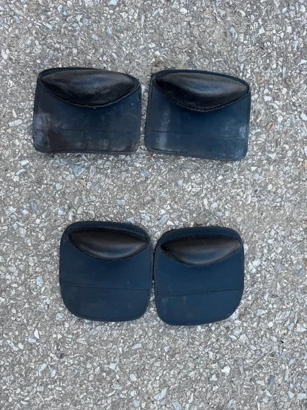 Skokové opěrky k sedlu