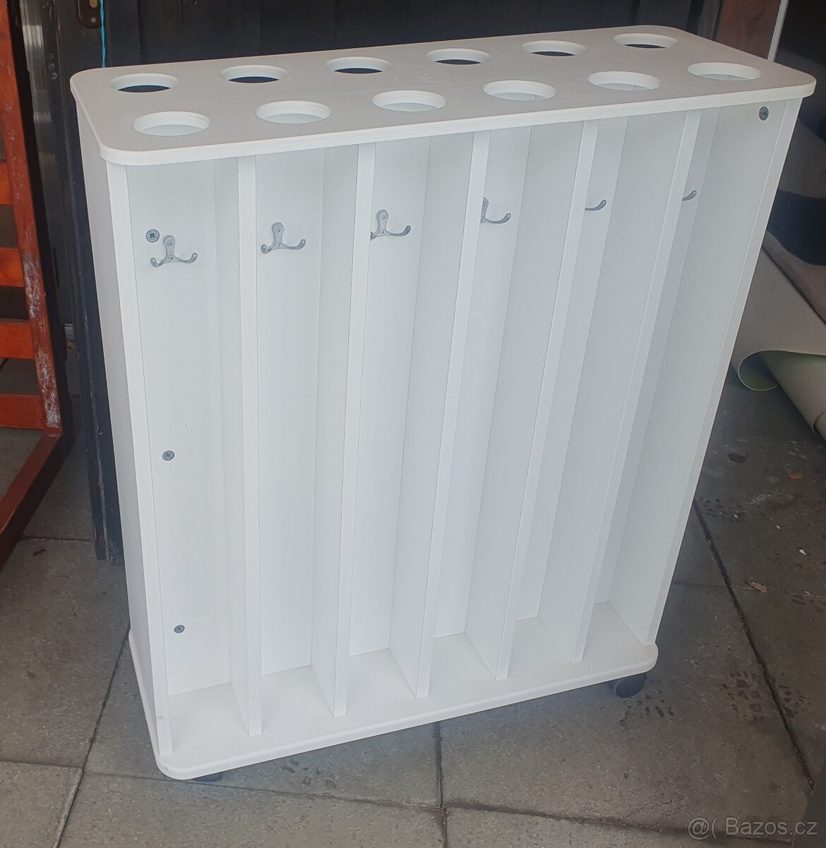 Koupelnový vozík pro 12 dětí