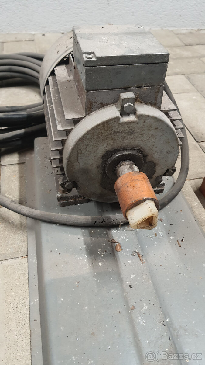 Patkový 3f asynchronní motor 1,1kW,1410ot./min.,3AP90S-4,MEZ