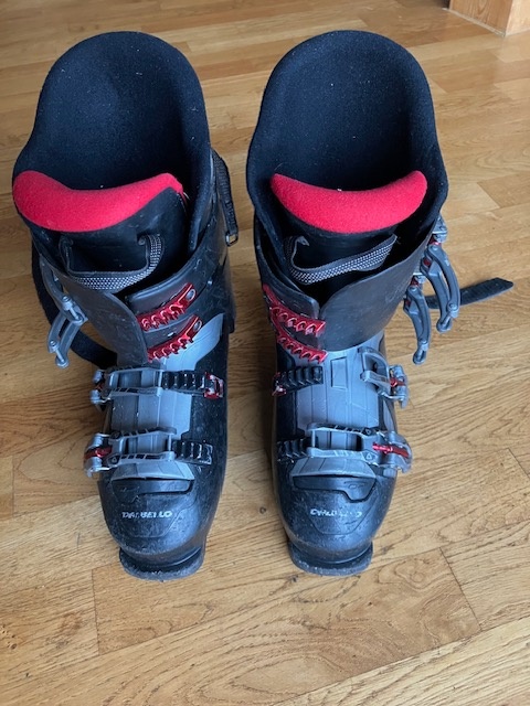 Přeskáče Dalbello, velikost 40