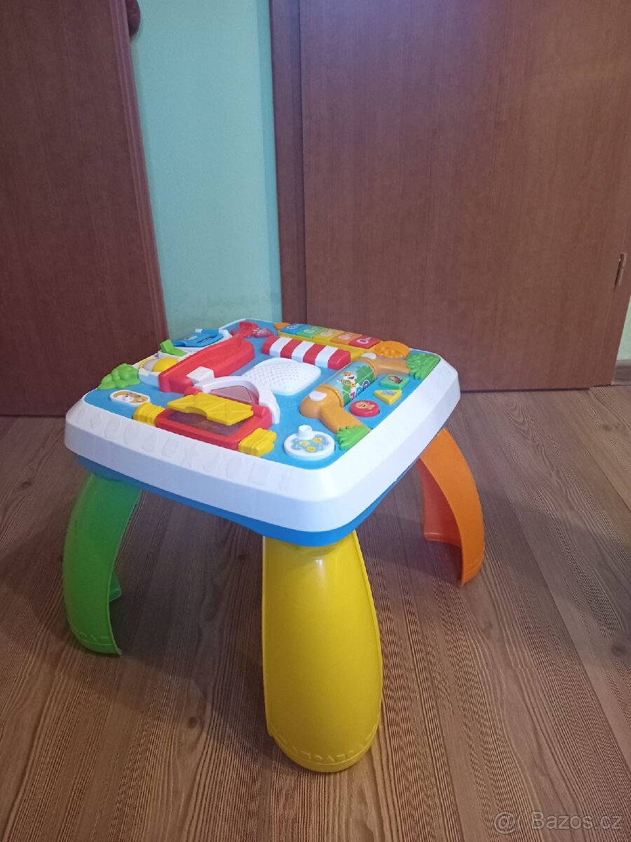 Dětský hrací stoleček