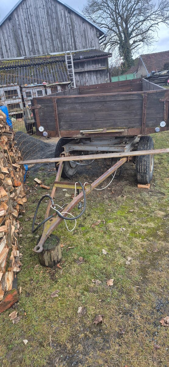 Valník sklápěcí 5t