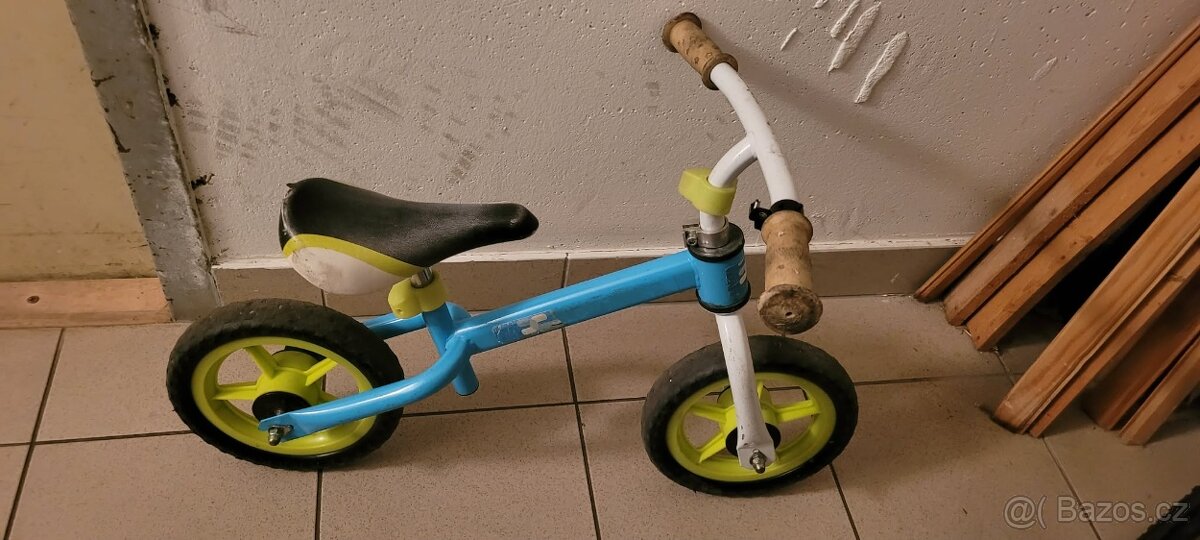 Odrážedlo kolo - opotřebené