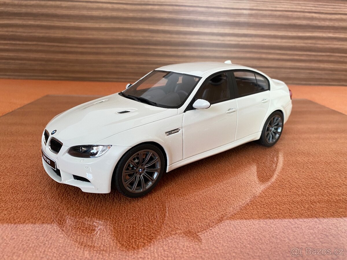 PRODÁNO BMW M3 e90 GT Spirit 1:18