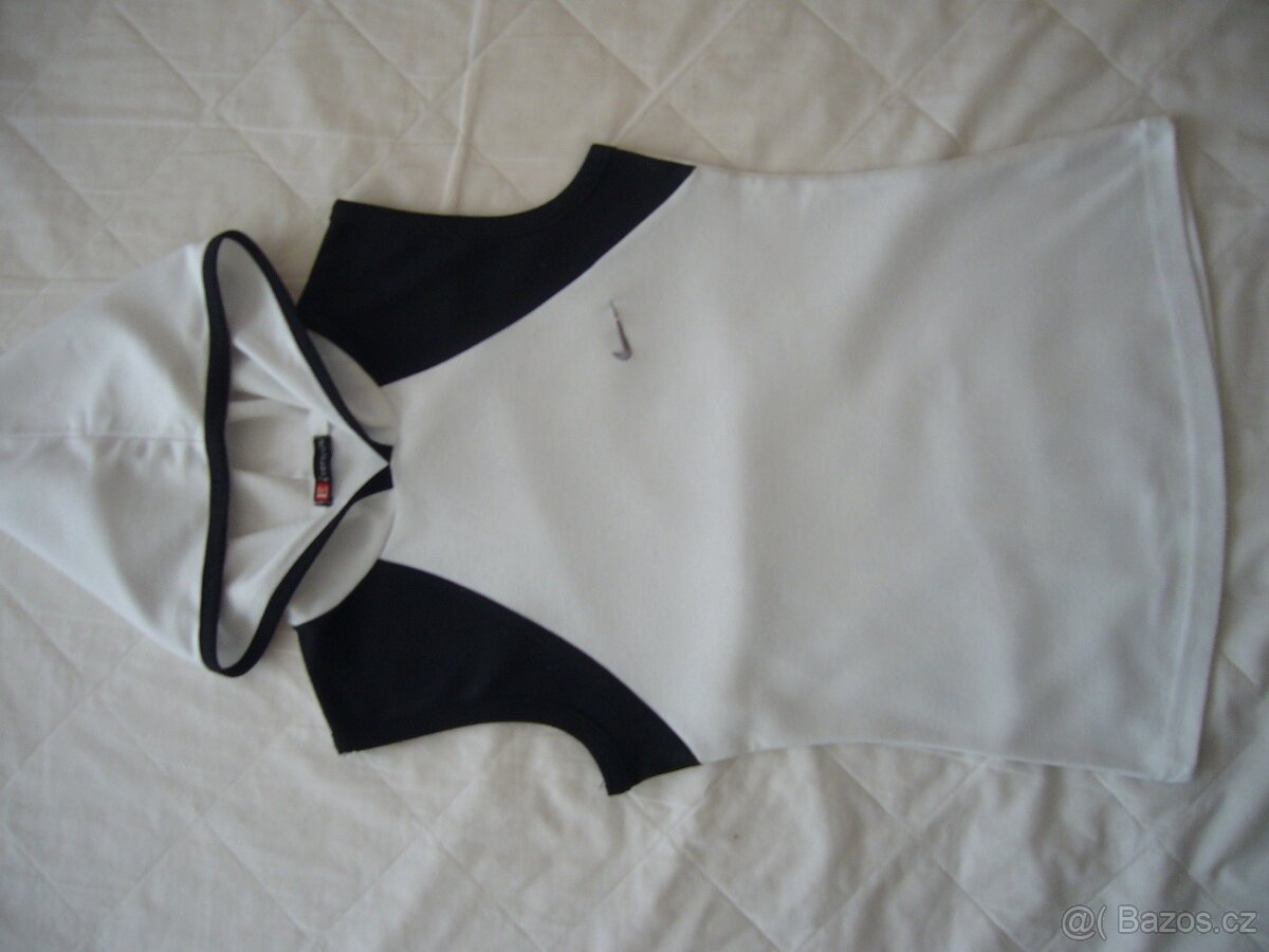 Prodám tričko s kapucí