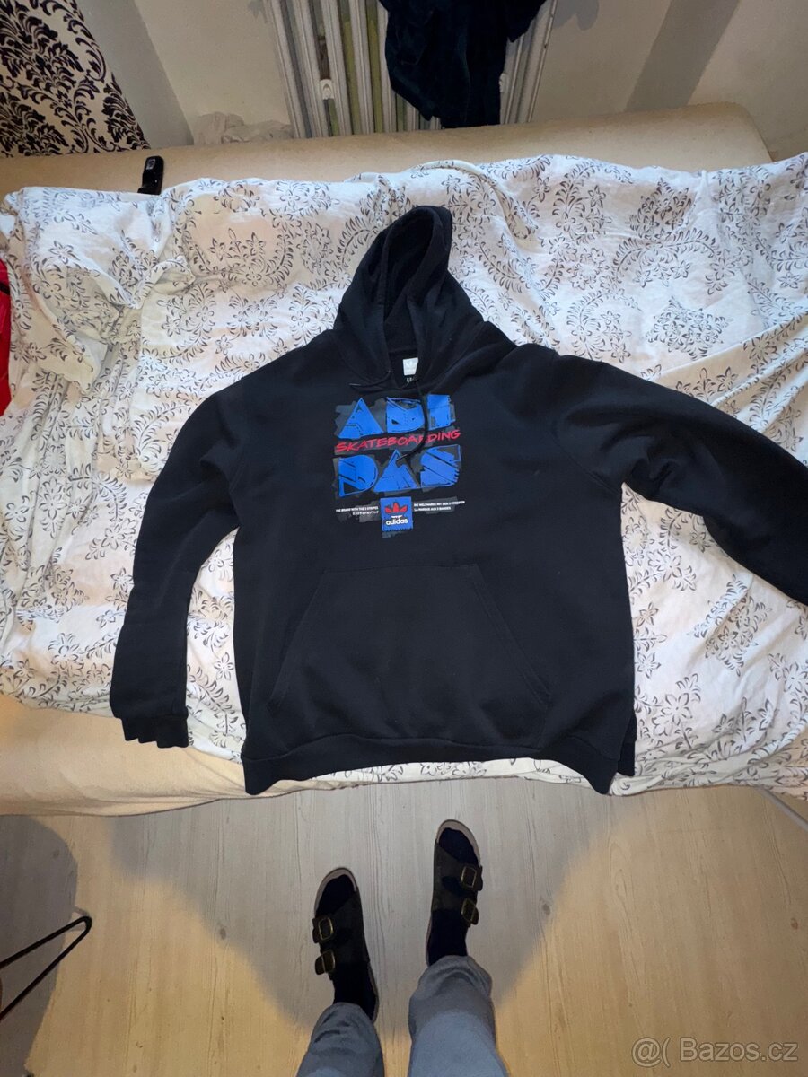 Mikina Adidas.