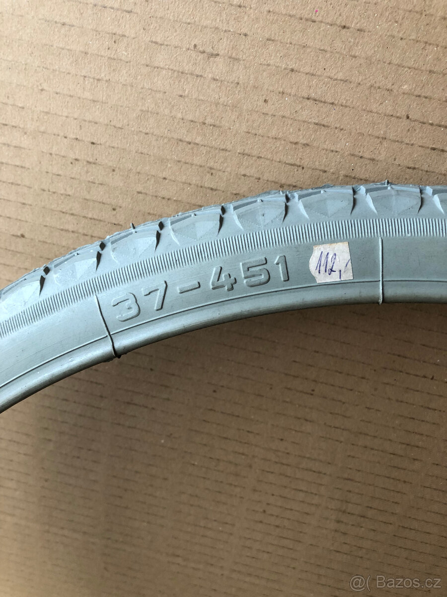 Prodám pláště na kolo 37-451, 37-501, 32-597