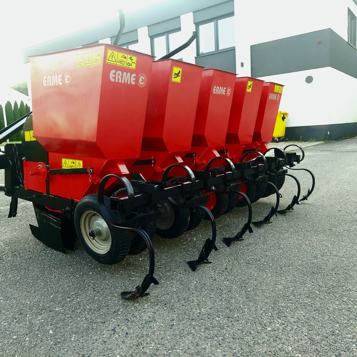 Prodám sazeč česneku ZOCAPI, J.J BROCH, ERME