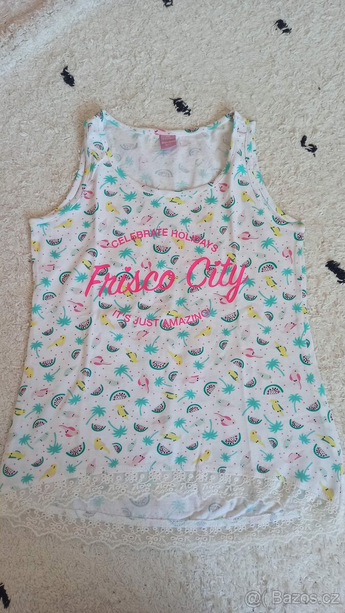 Dívčí letní triko - vel. 128 - top stav