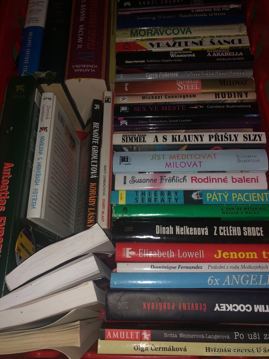 Knihy ruznych žánrů