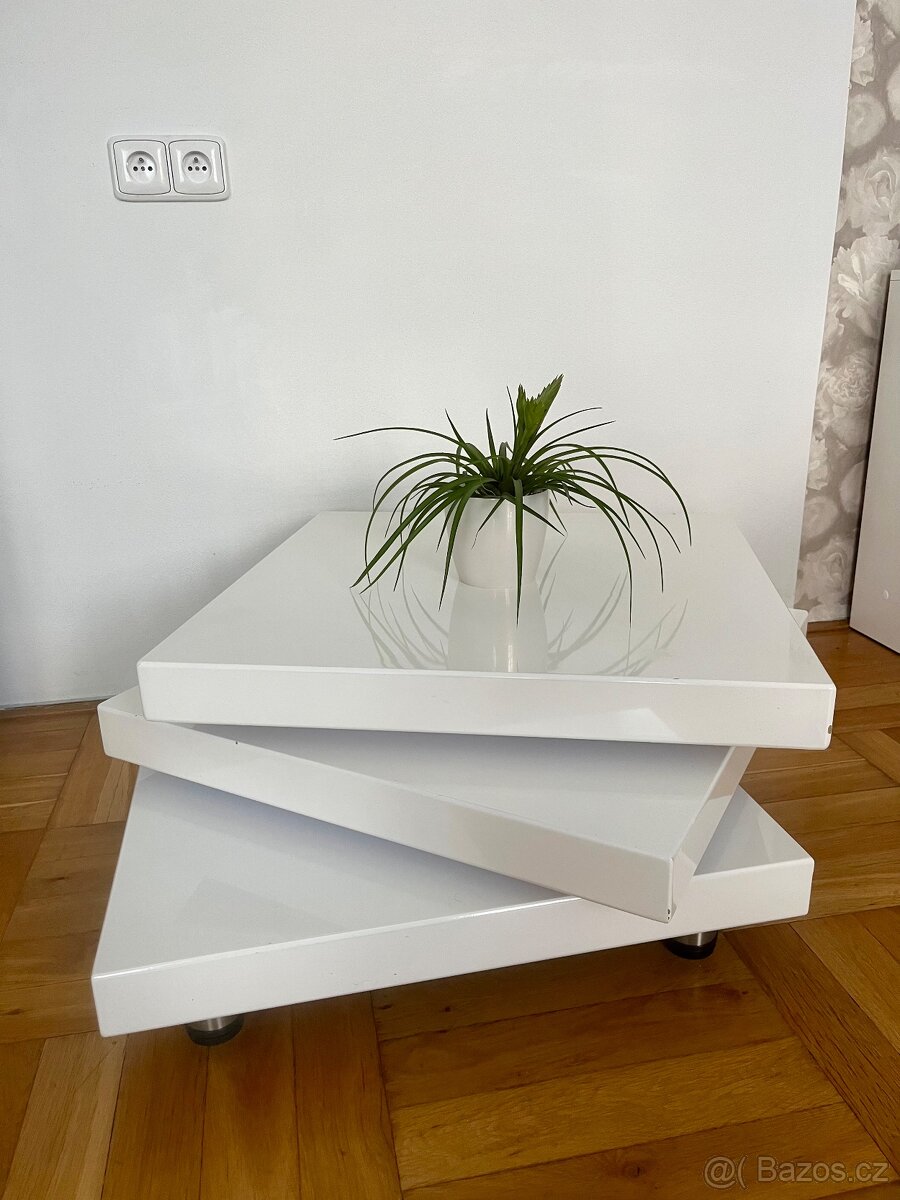 Designový otočný konferenční stolek