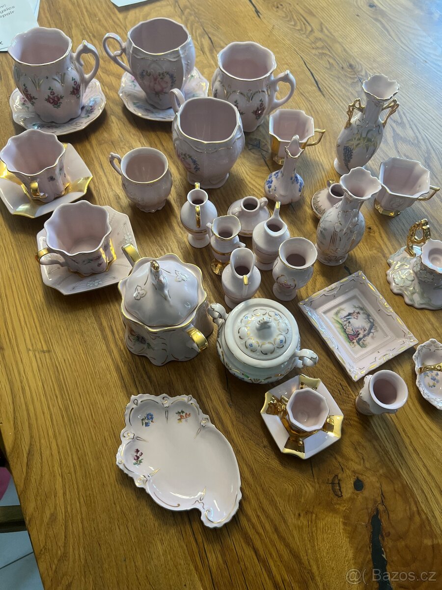 Růžový porcelán H&C, Rosa Chodov, 32ks