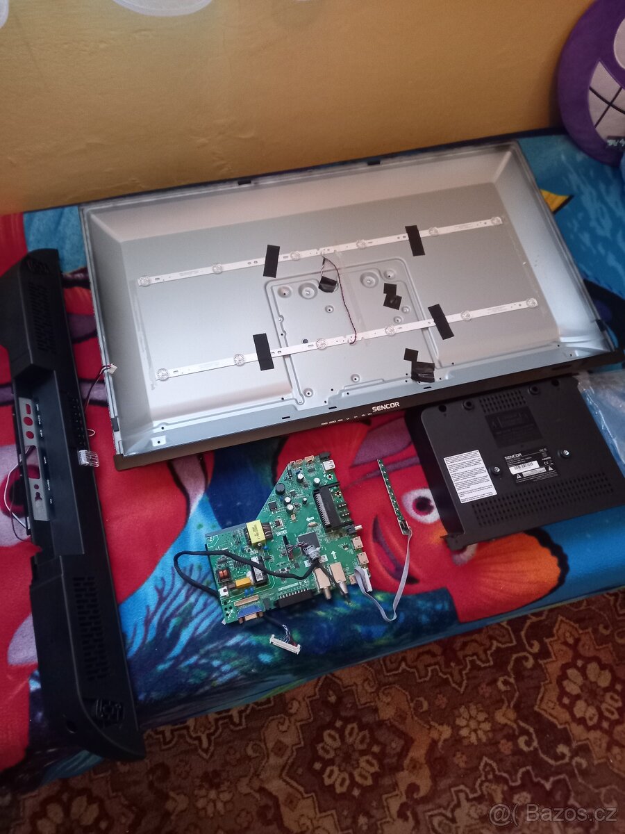 Sencor SLE 3226TCS LED TV Díly