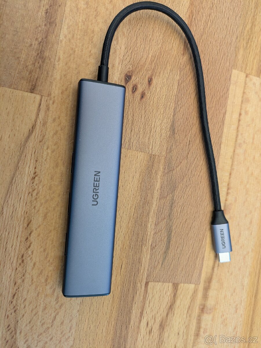 Multifunkční USB-C adaptér (dokovací stanice)