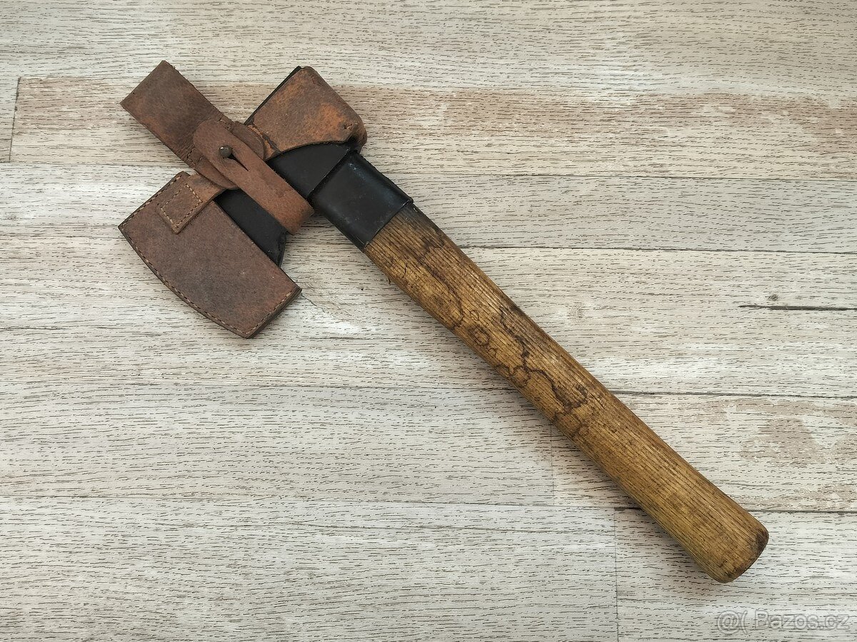 Československá ženijní sekera vz. 49 ČSLA sekyra