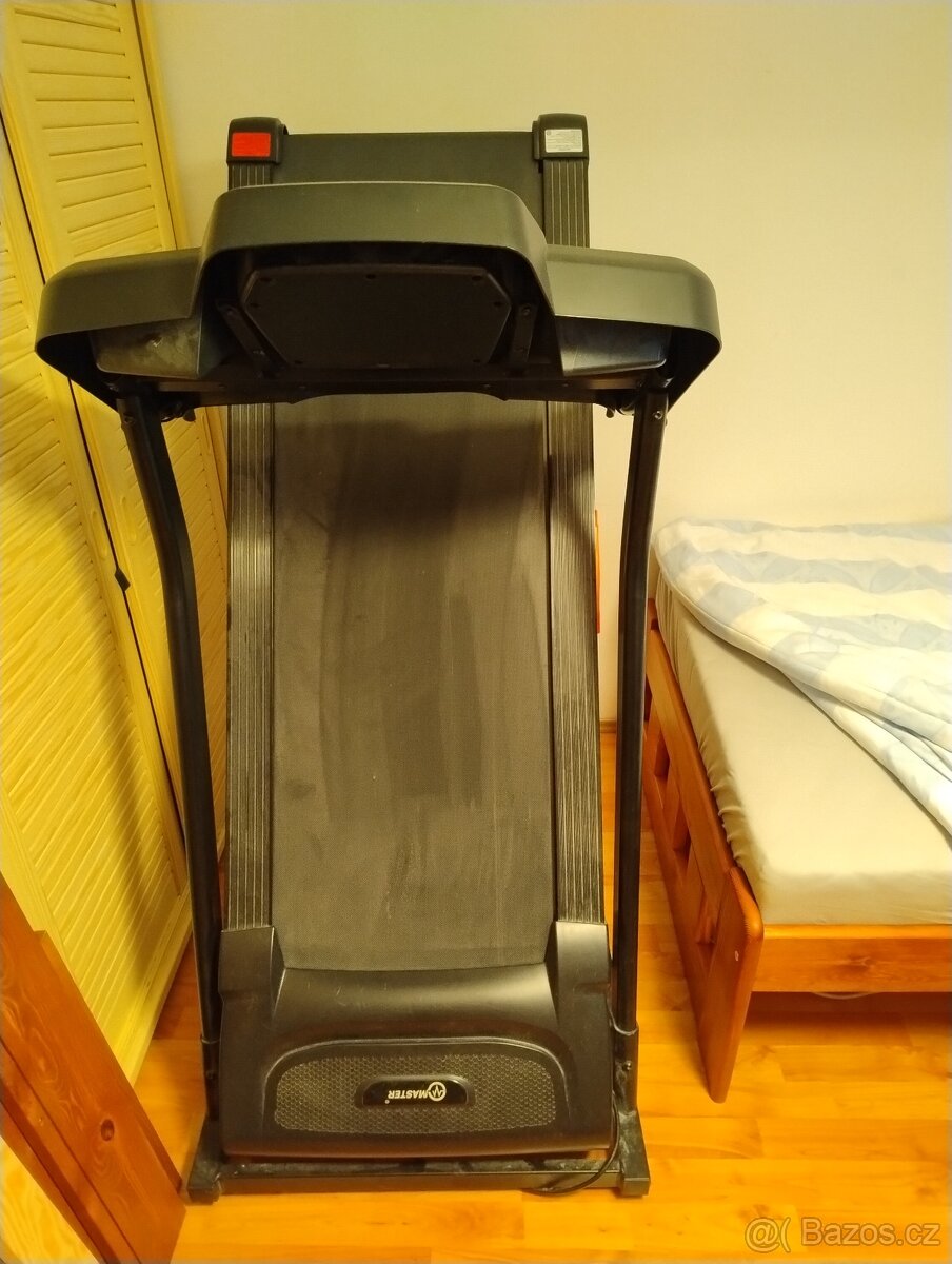 Motorový běžecký pás MASTER F-11