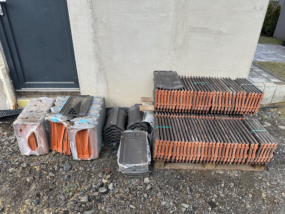 Tondach Stodo / Contiton 12 černá engoba