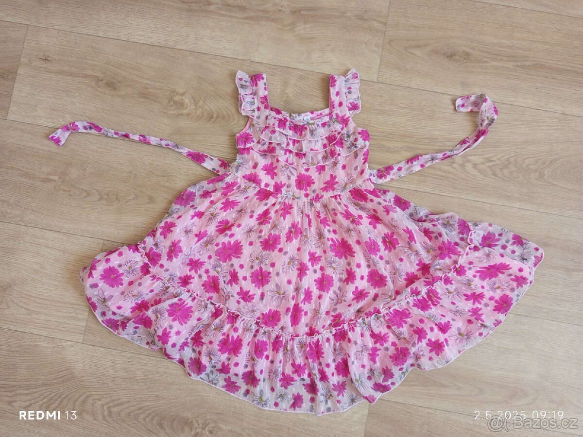 Dívčí šaty a tutu sukýnka