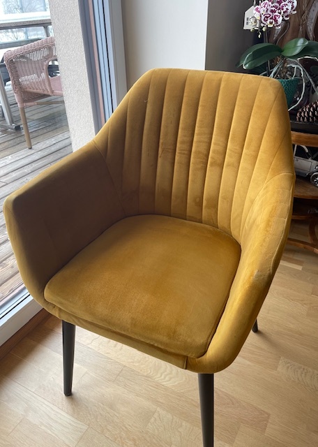 Elegantní jídelní křeslo