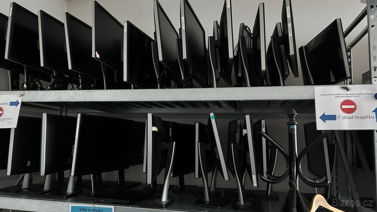 Dell UltraSharp U2412M - IPS, pivot, cca 40ks LCD na prodej