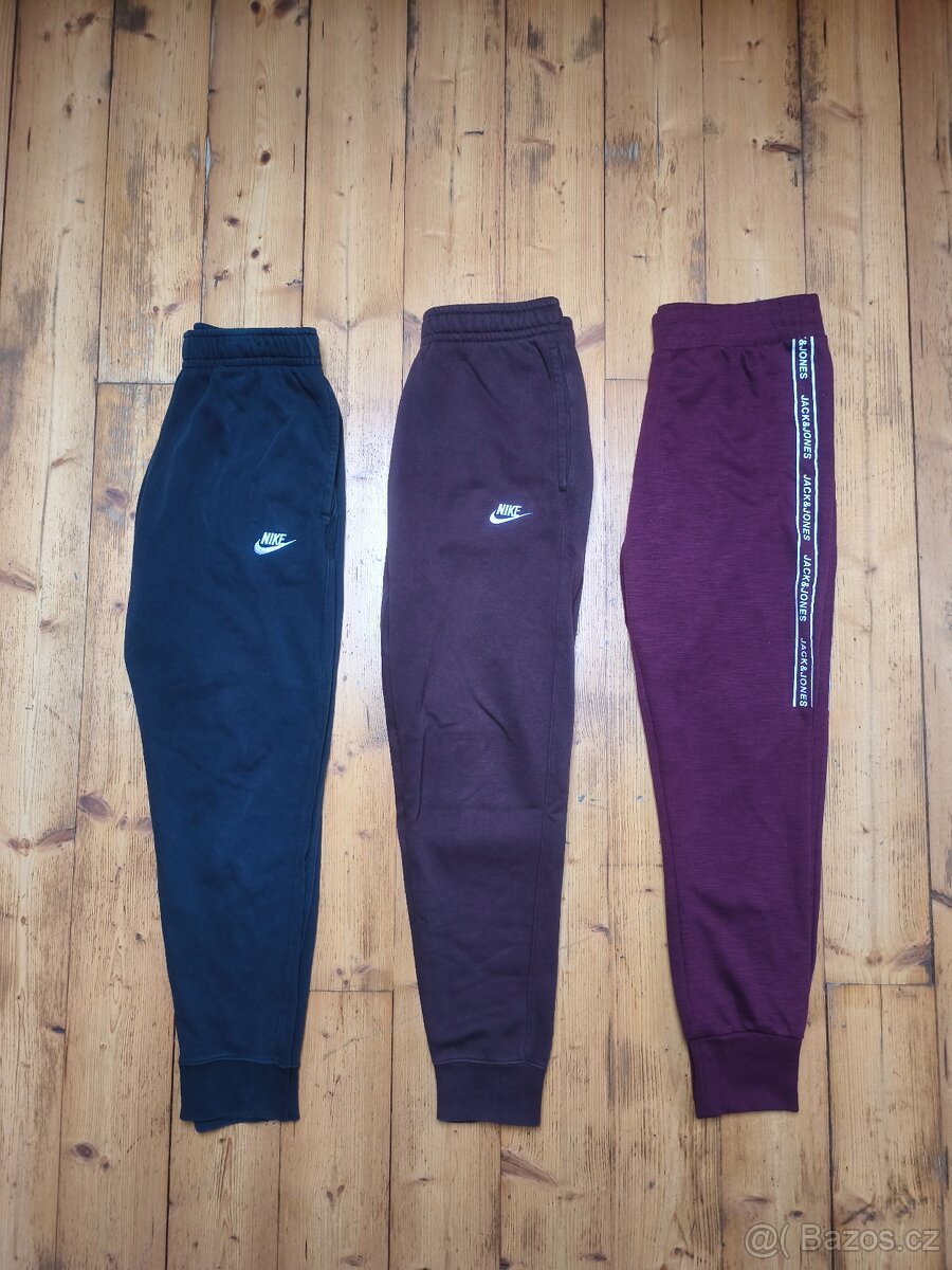 Pánské tepláky Nike Sportswear a Jack & Jones