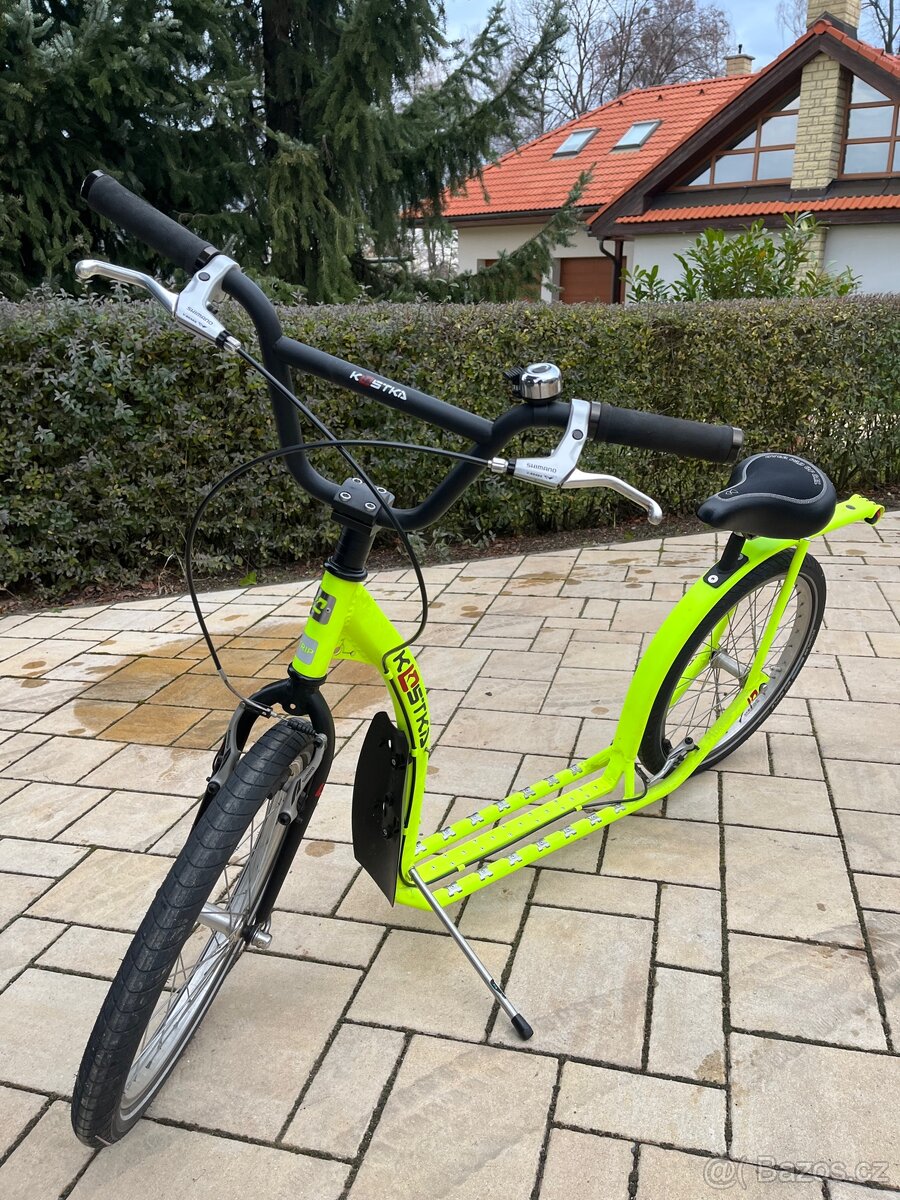 Koloběžka KOSTKA žlutá