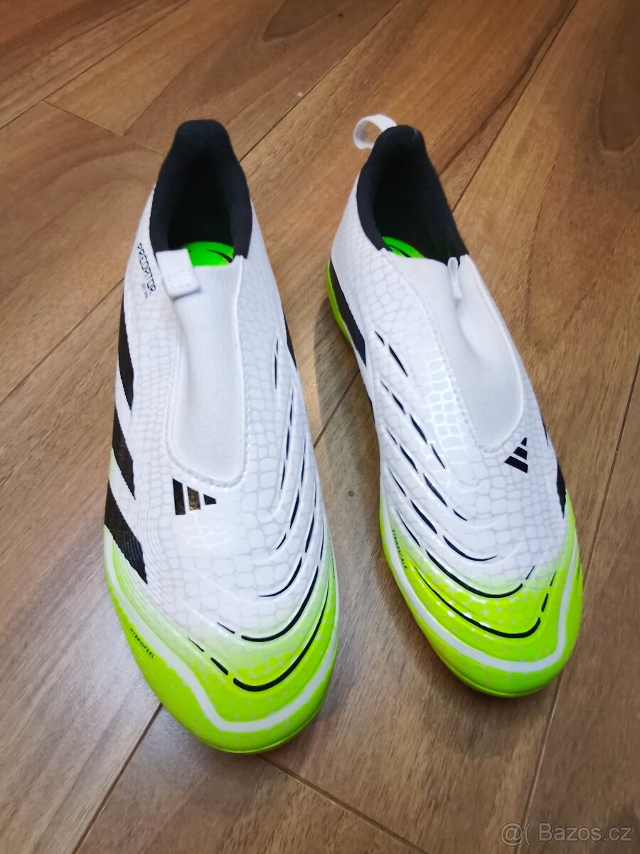 Kopačky Predator dětské vel. 34