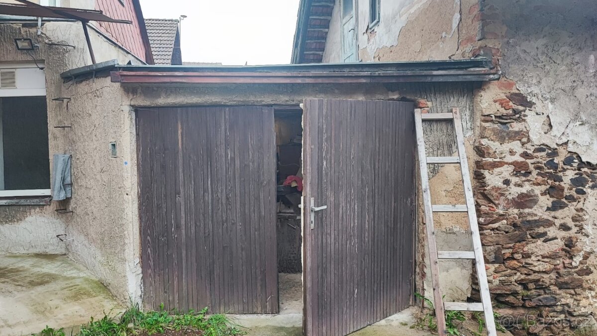 Garáž - Trhový Štěpánov
