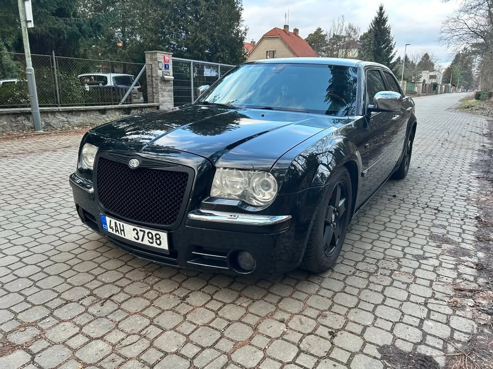 Chrysler 300c 3.0 crd - automat (SRT packet)